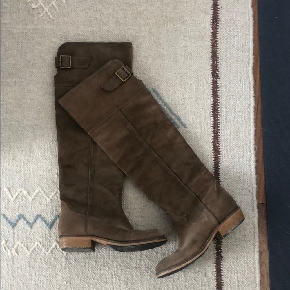 Women Knee High Suede Taupe Boots Size 6